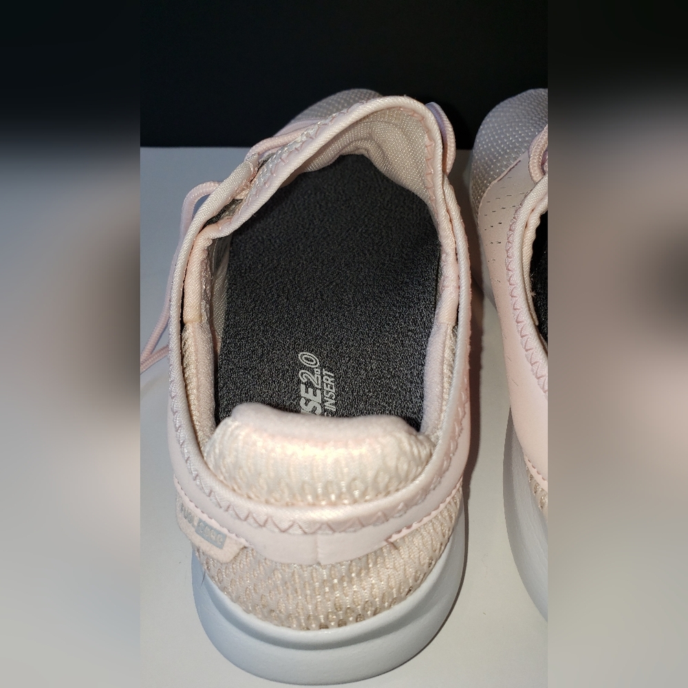 New Balance Women's Blush Pink Mesh Sneakers - Picture 6 of 13